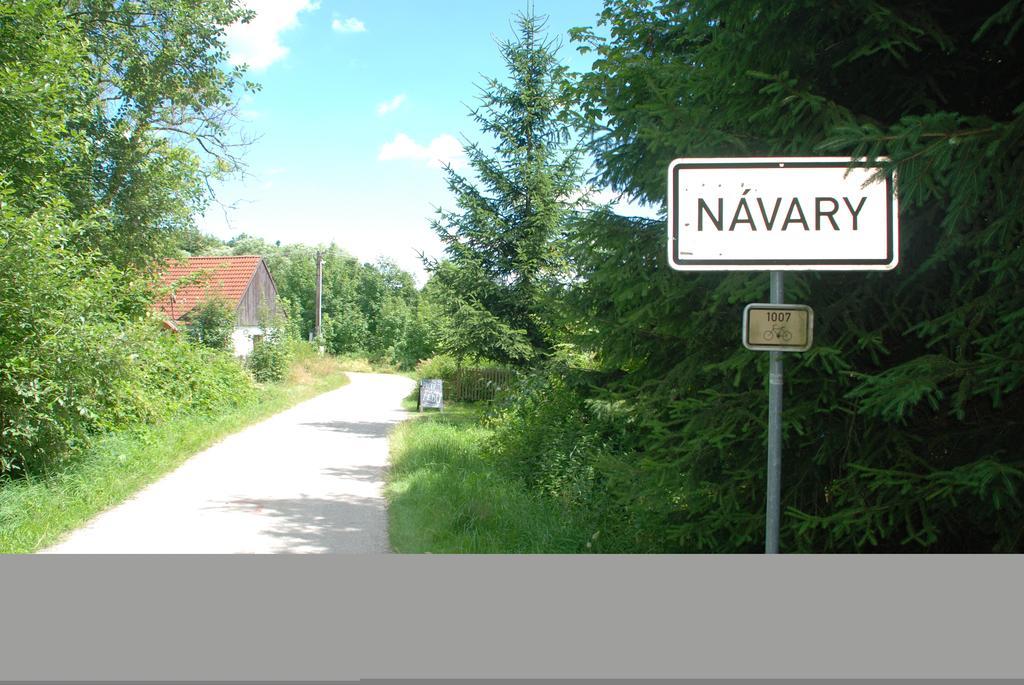 Апартаменты Penzion Staj Navary Экстерьер фото